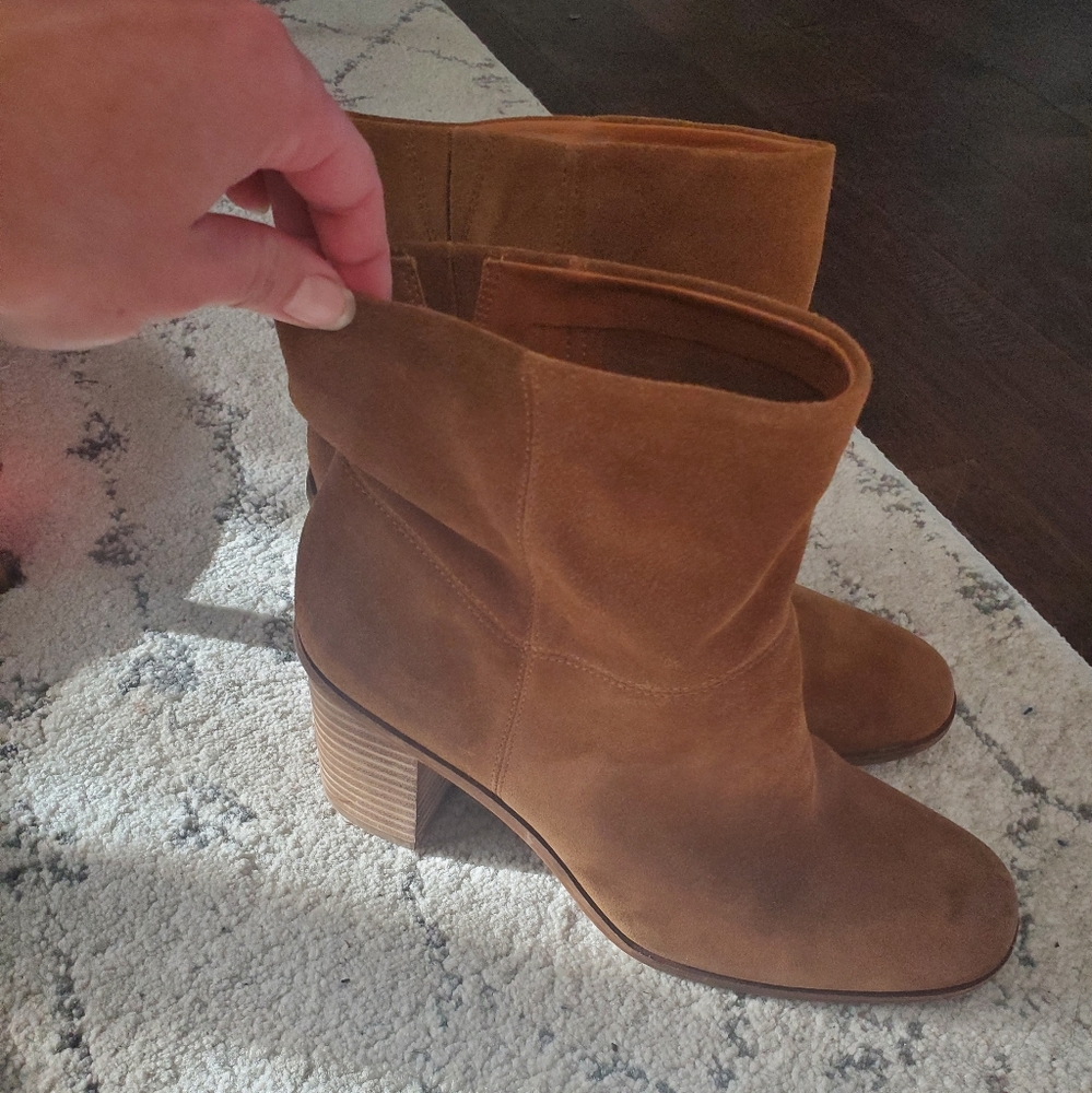 Lucky brand suede boots size 10 women's in Carmel color